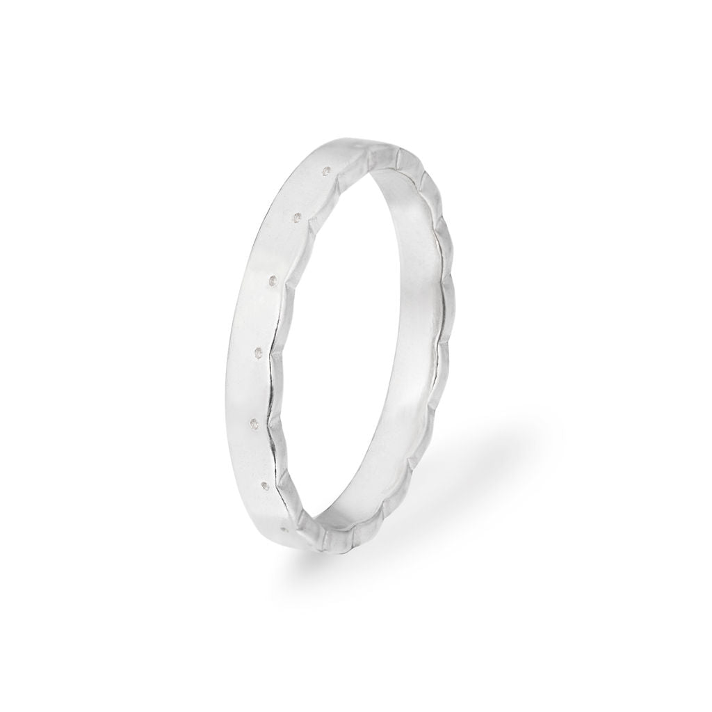 Scalloped Pattern Ring – Slim