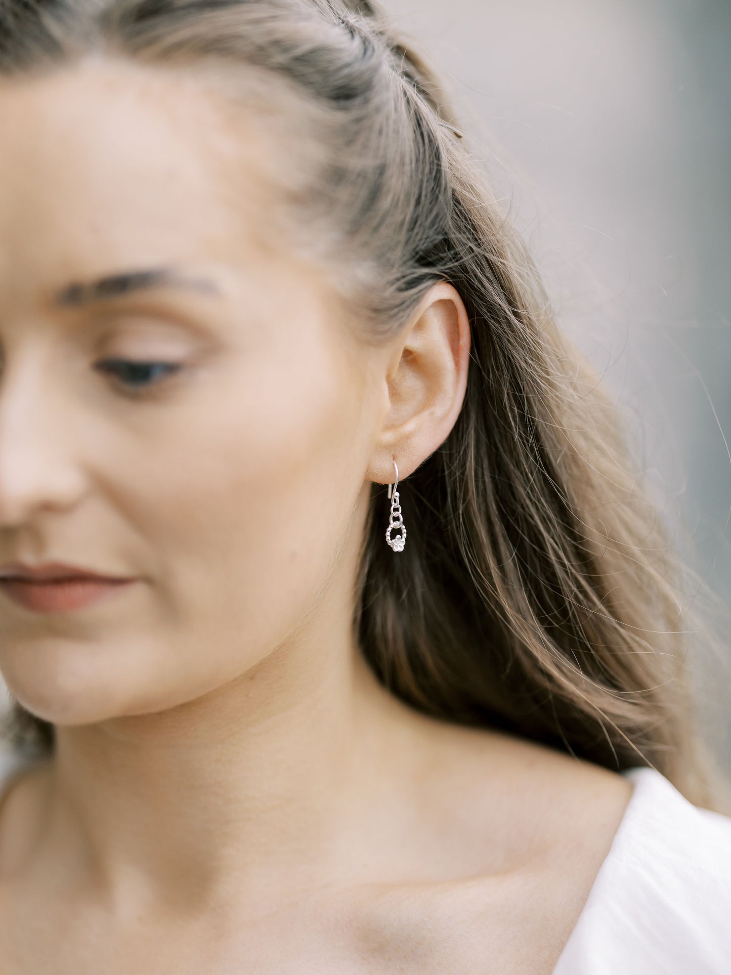 Blaguro - Clustdlysau Bachyn - Hŵp Gleiniog - Bach