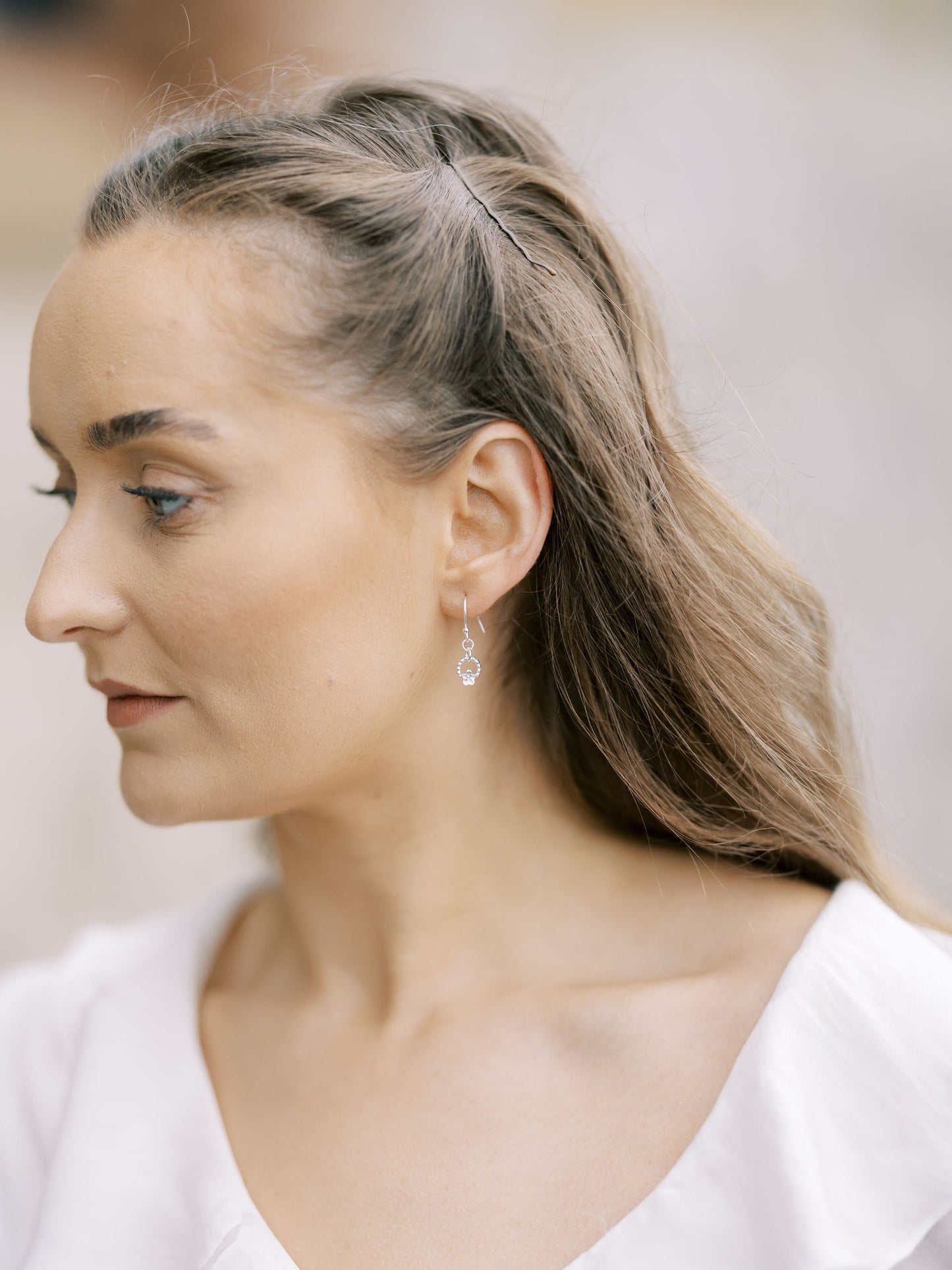 Blaguro - Clustdlysau Bachyn - Hŵp Gleiniog - Bach